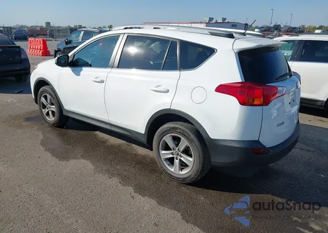 2015 Toyota Rav4 Xle z USA, uszkodzony, nr VIN 2T3WFREV3FW161352